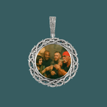 Load image into Gallery viewer, Custom Photo Pendant - Thorn Round (White Gold)【無料ネックレス付属】