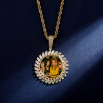 Load image into Gallery viewer, Custom Photo Pendant - Sunburst Round (Gold)【無料ネックレス付属】