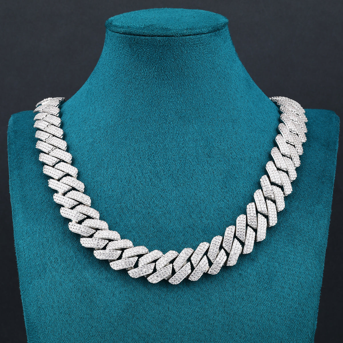 Majesty Cuban Chain - 19mm (White Gold) – EMPIRE HOLLYWOOD