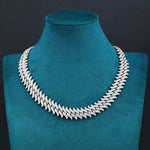 Load image into Gallery viewer, ラッパーネックレスとして人気のSpiked Cuban Chain Necklace。HipHopスタイルに最適なスパイクデザインと18Kゴールドが輝く高級感あるネックレス。