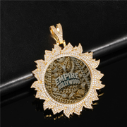 Custom Photo Pendant - Sunburst Frame (Gold)【無料ネックレス付属】