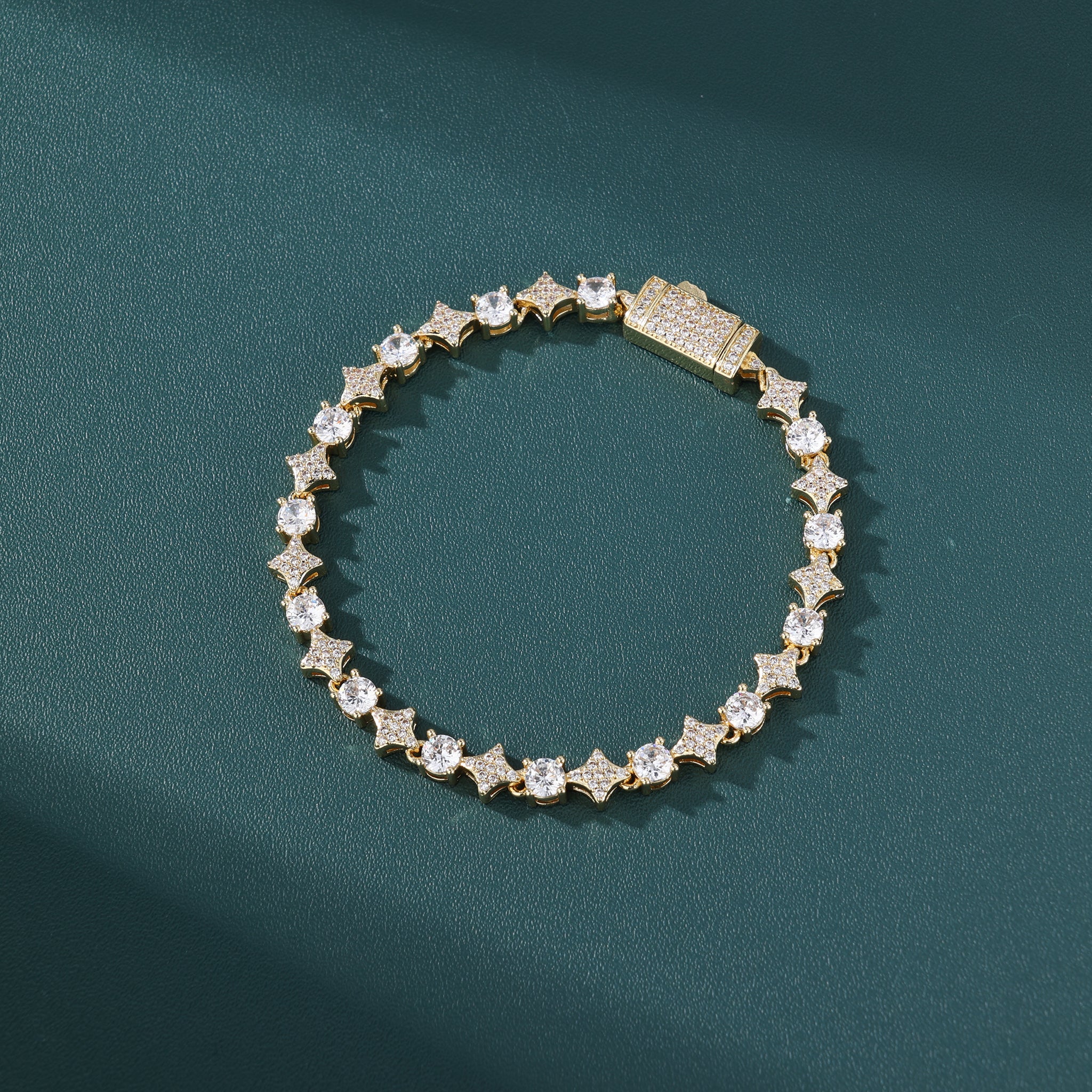 Starlink Cluster Necklace - 6mm (18K Gold Plated) – EMPIRE HOLLYWOOD