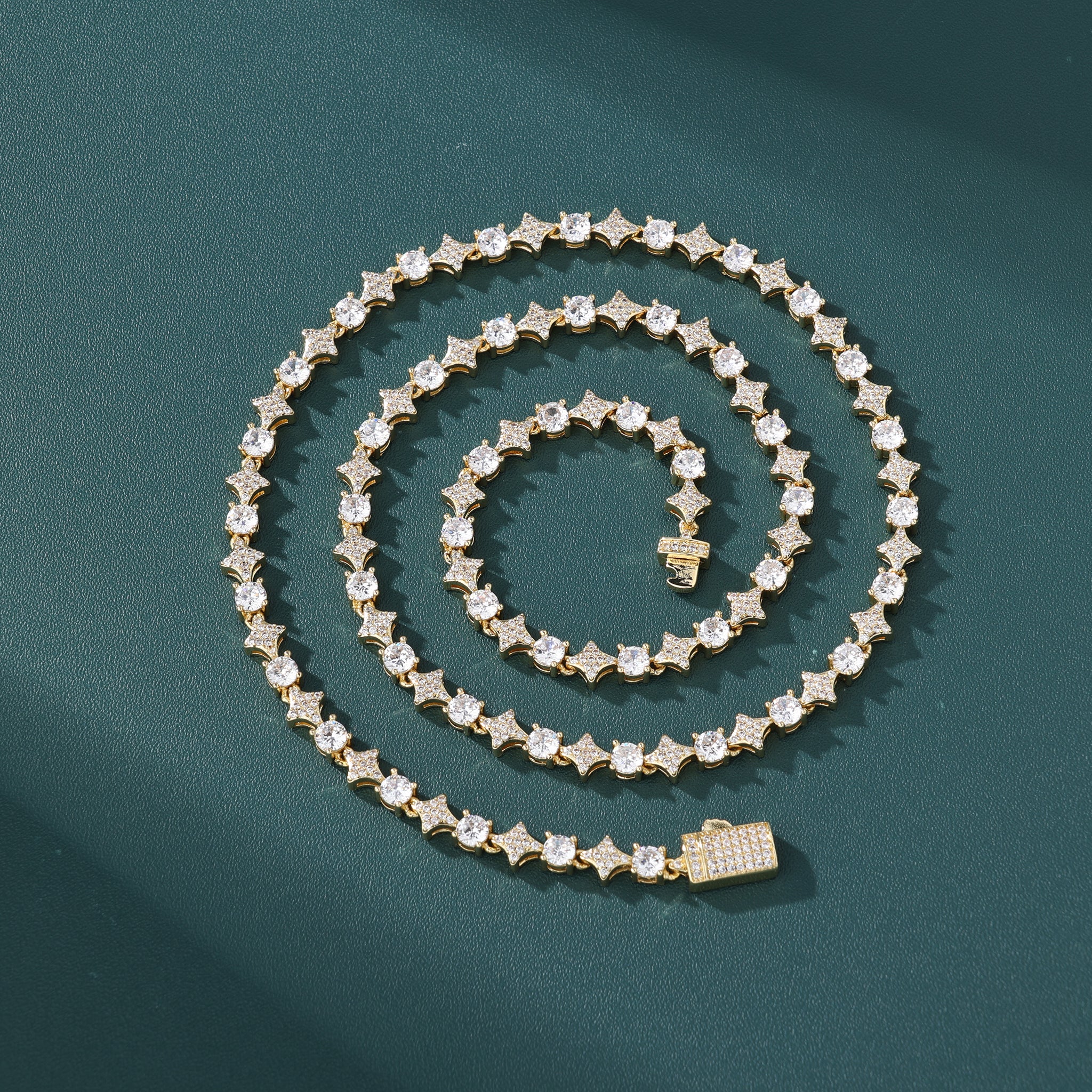 Starlink Cluster Necklace - 6mm (18K Gold) – EMPIRE HOLLYWOOD