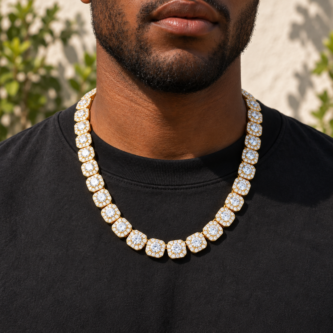 【Moissanite × 925 Silver】幅10mm - Royal Ice Chain (Gold)の着用イメージ（AI生成・長さ55cmを想定）